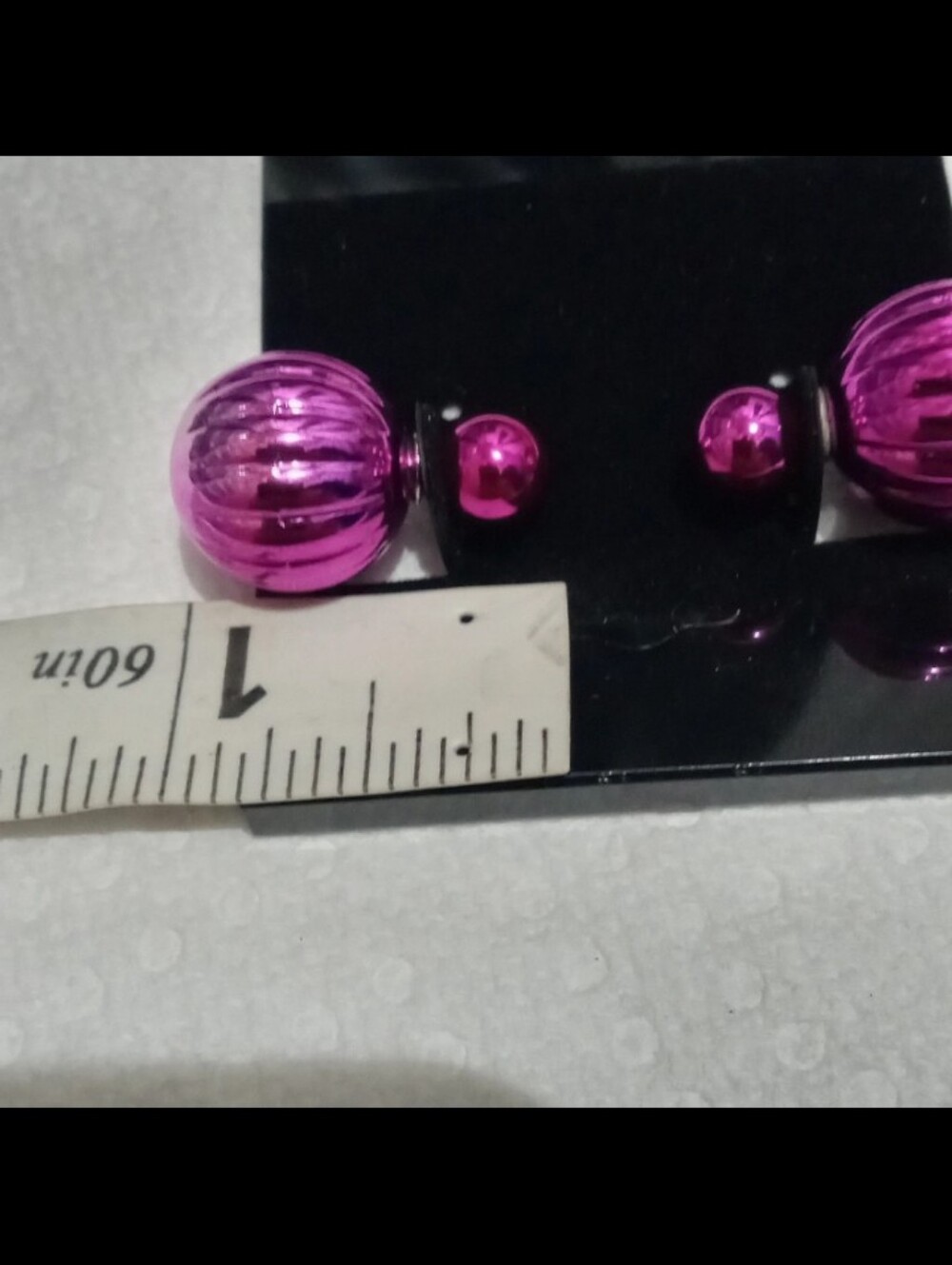 earrings - Picture 7 of 9
